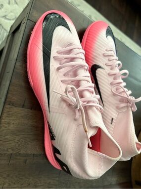Nike Mercurial Air Zoom Pink and Black Athletic Training Shoes